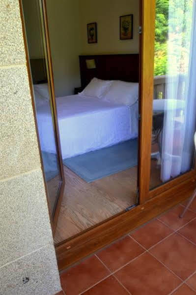 Hotel Entrerobles Sabaris Exterior photo